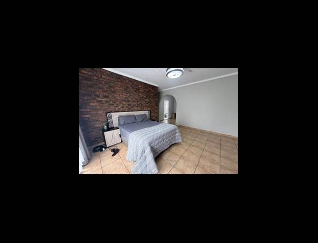 4 BEDROOM FREEHOLD FOR SALE IN SUNAIR PARK